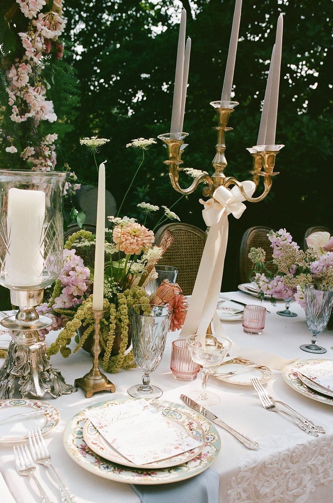 Garden table setting