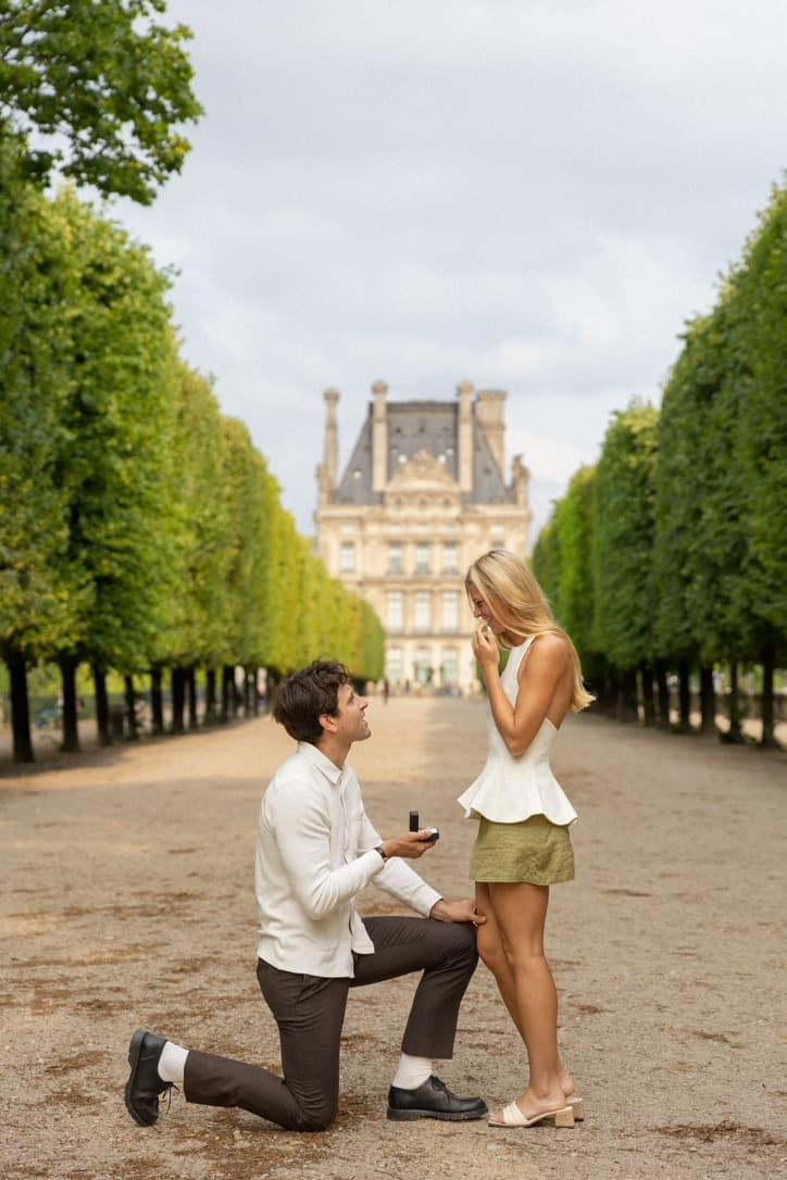 Andrew proposing to Kayla in Paris